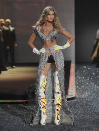 Кадр Показ мод Victoria's Secret 2009