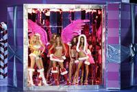 Кадр Показ мод Victoria's Secret 2006