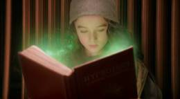 Кадр из фильма "Молли Мун и волшебная книга гипноза" - 1