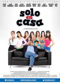 Постер Solo en casa