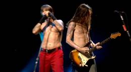 Кадр из фильма "Red Hot Chili Peppers: Live at Slane Castle (видео)" - 1