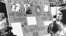 Кадр из фильма "Выход в восточном Берлине: Геи и лесбиянки в ГДР" - 1