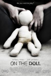 Постер На кукле