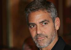 Джордж Клуни снимет фильм про взлом смартфонов