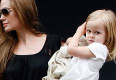 Дочь Джоли и Питта пошла по стопам звездных родителей