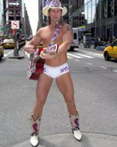 The Naked Cowboy фото