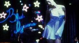 Кадр из фильма "Танцы в «Голубой игуане»" - 2