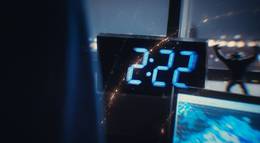 Кадр из фильма "2:22" - 1