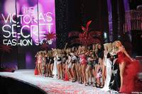 Кадр Показ мод Victoria's Secret 2008